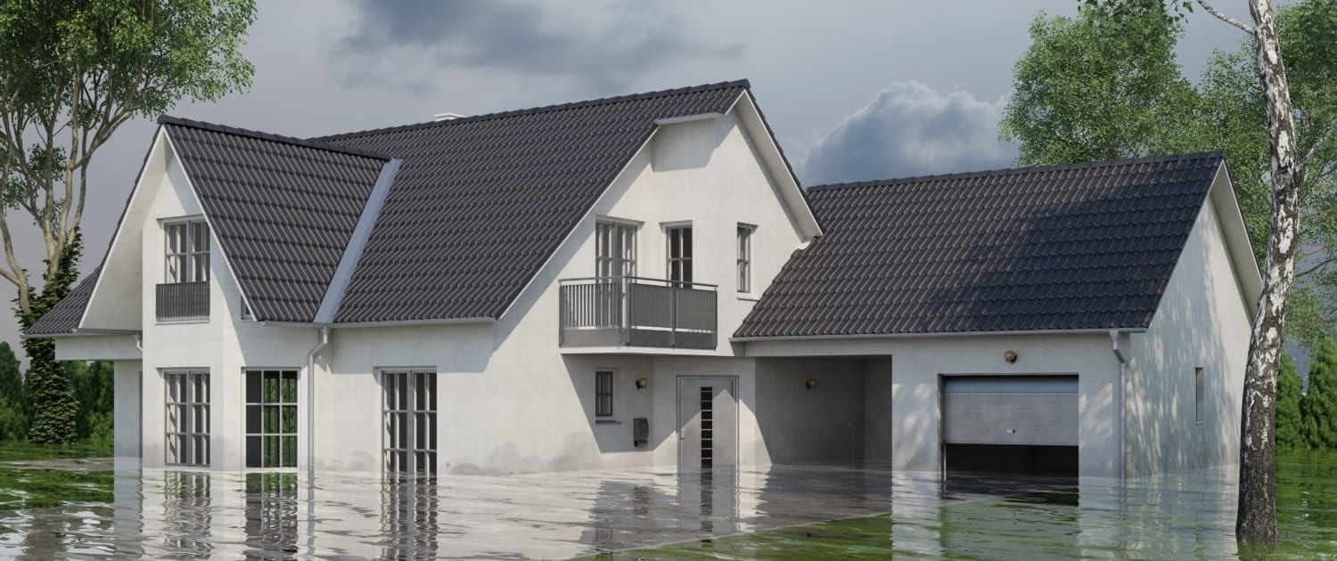 Haus mit Wasserschaden nach Hochwasser